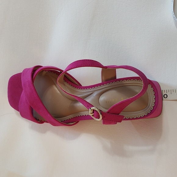 Kelly & Katie Liliena Platform Sandal Size 9.5 M Fuchsia Pink Strappy Dressy - Picture 15 of 16